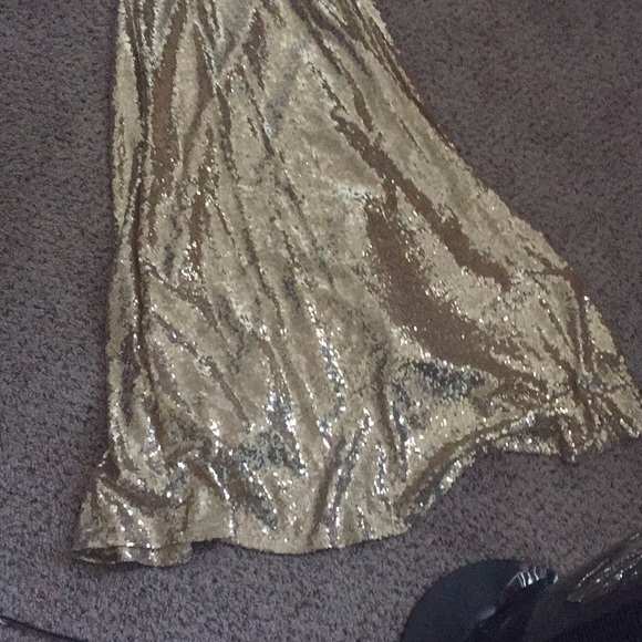 Dress - Picture 2 of 4